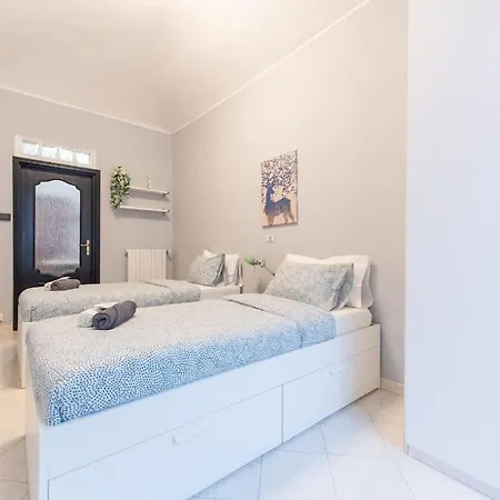 Lombroso 15 Apartmán